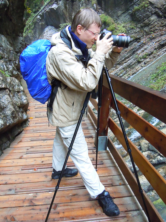 Fotograf beim Regen in der Wimbachklamm