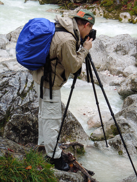 Fotograf beim Regen im Zauberwald