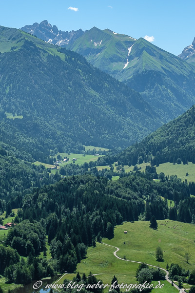 Moorweiher - Rechts Stillachtal - Links Trettachtal