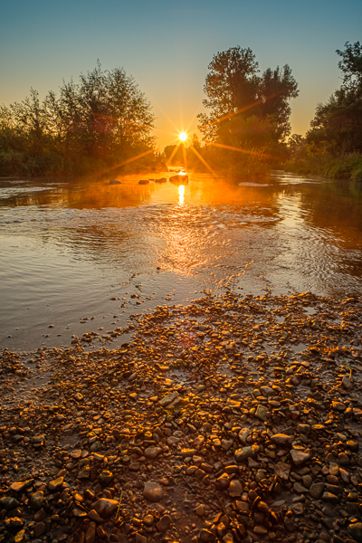 Sonnenstern beim Sonnenaufgang über der Rems